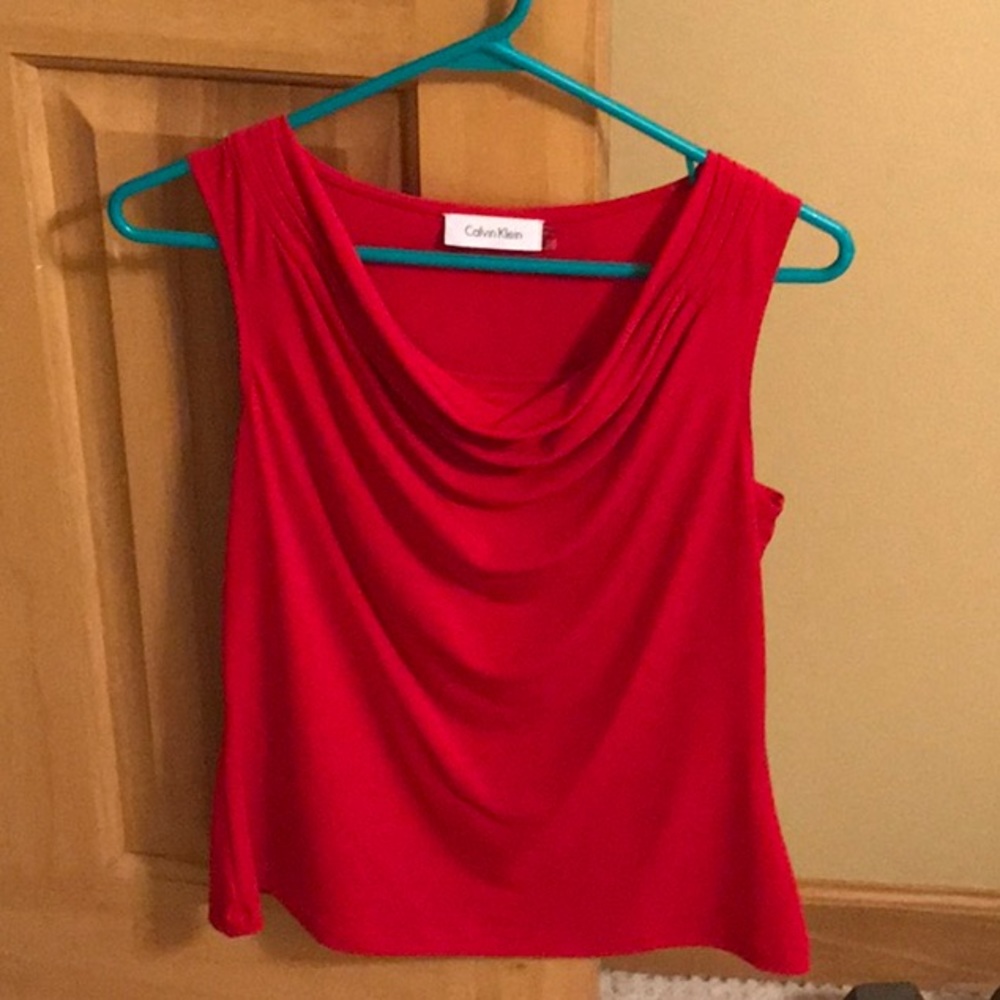 Calvin Klein red sleeveless stretch blouse - S